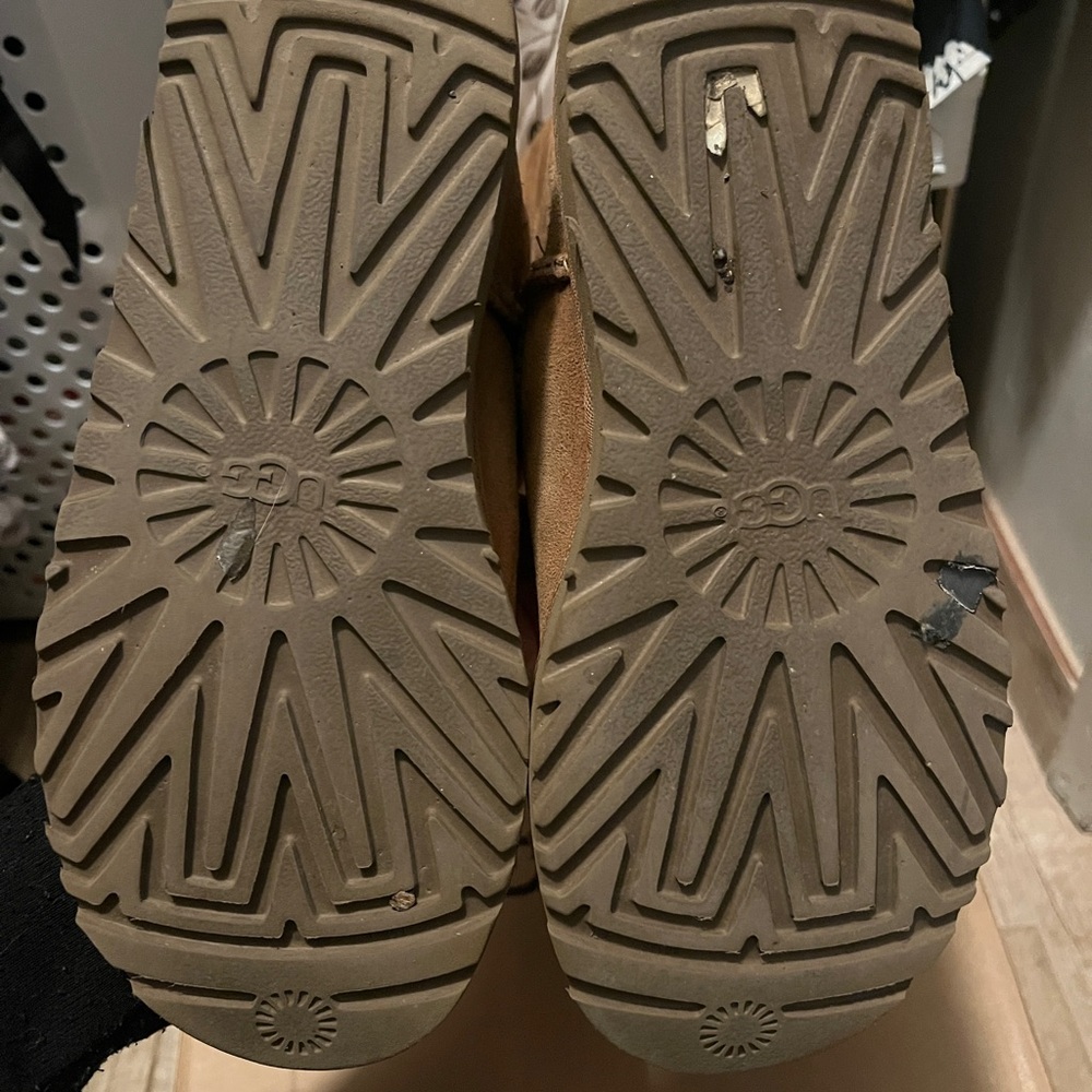 UGG Women's Chestnut Suede Winter Boots - Picture 4 of 5